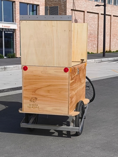 Caisse suspendue nue